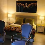 Domaine Colonna Santini ,chambre D Hotes Piscine, Bed & Breakfast