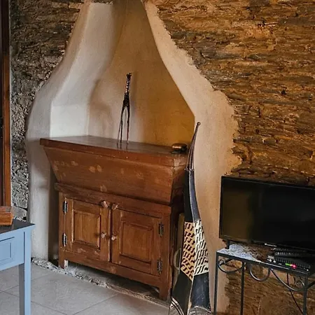 Domaine Colonna Santini ,chambre D Hotes Piscine, Bed & Breakfast