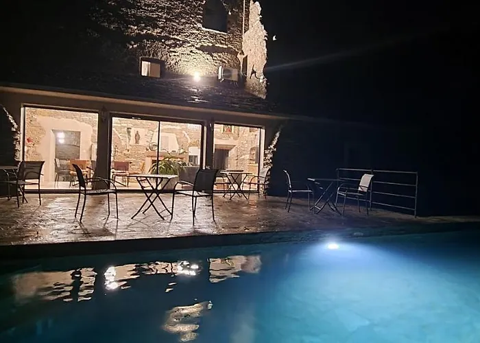 Domaine Colonna Santini ,chambre D Hotes Piscine, Bed & Breakfast