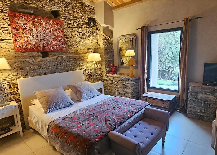 Domaine Colonna Santini ,chambre D Hotes Piscine, Porri