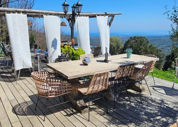 Domaine Colonna Santini ,chambre D Hotes Piscine, Bed & Breakfast 4*